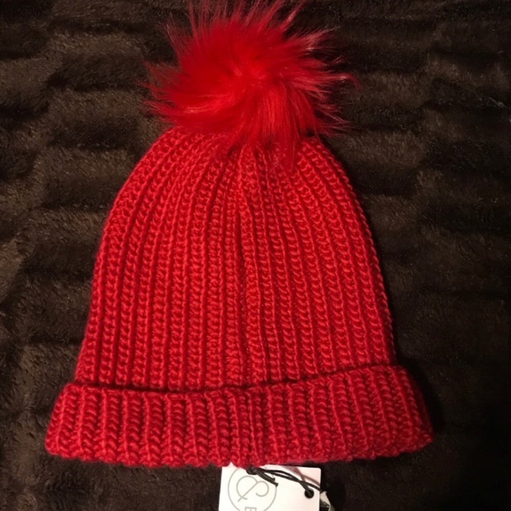 T&B Pom Pom Beanie Red